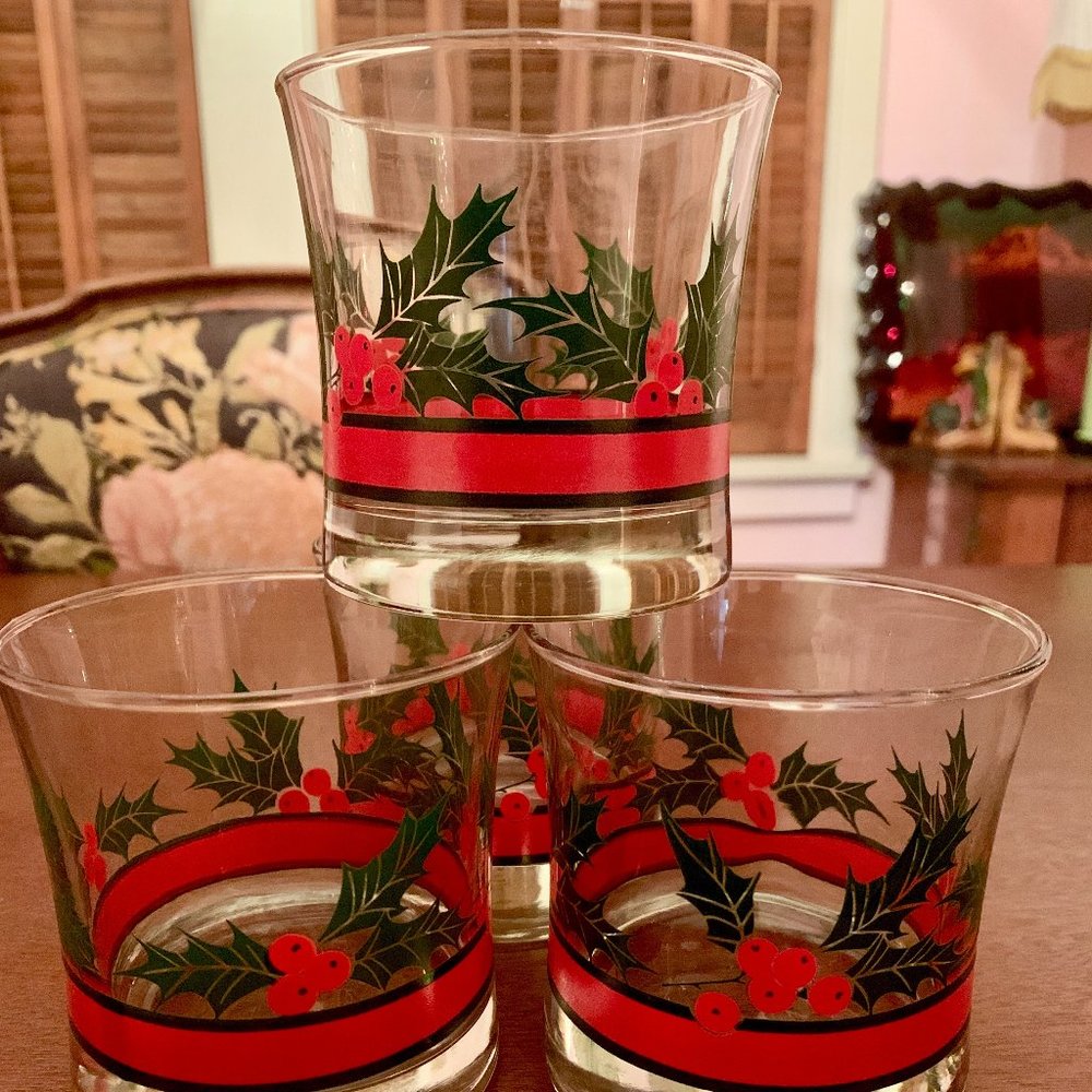 Set of 4 VINTAGE LIBBEY Holiday Holly Christmas Rocks / Double Rocks/ Manhattan